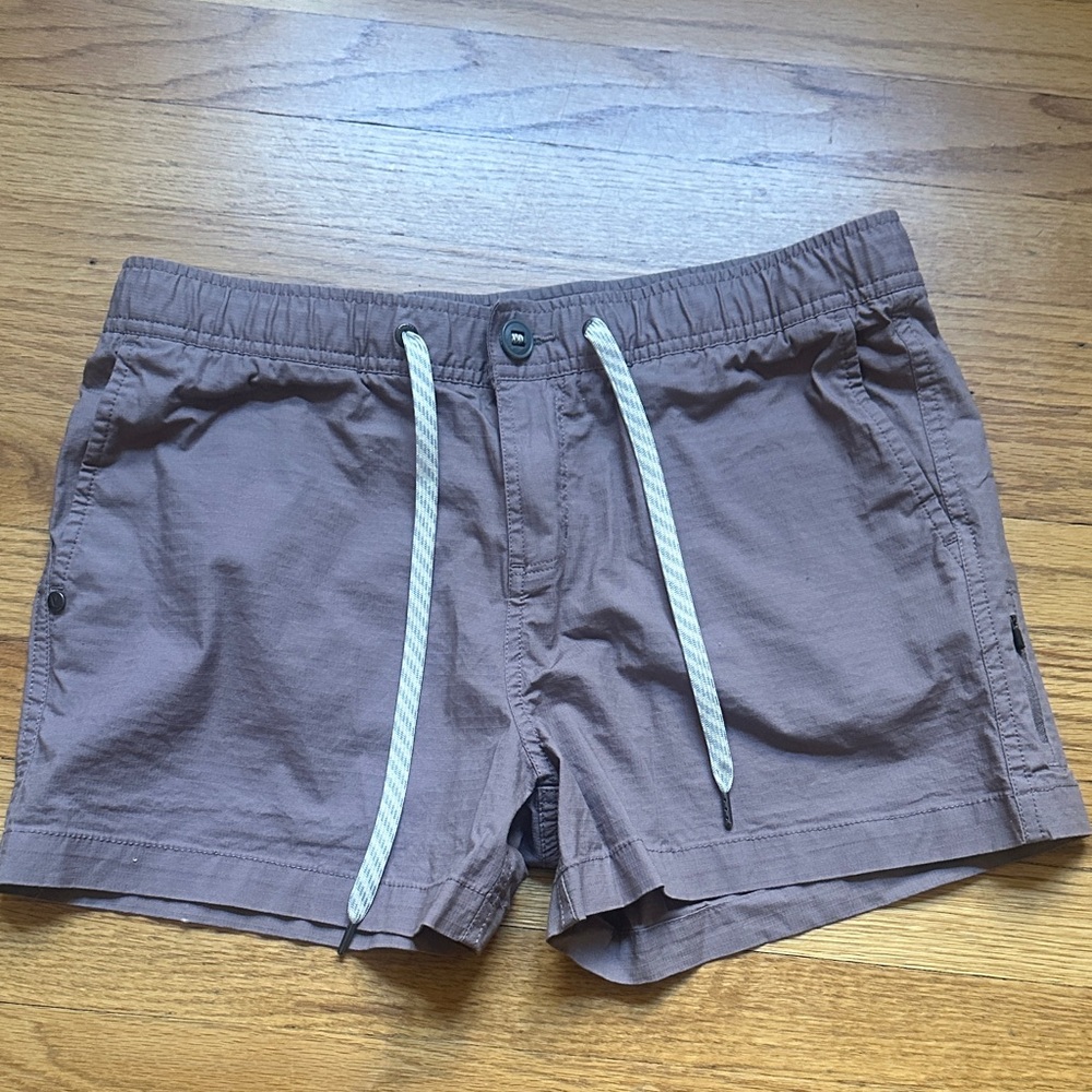 New Vuori Rise and Shine Drawstring Shorts M